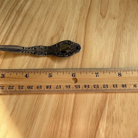 Vtg International INS154 Laddle Solid Roses Stainless Flatware 6-1/4" - Picture 9 of 9